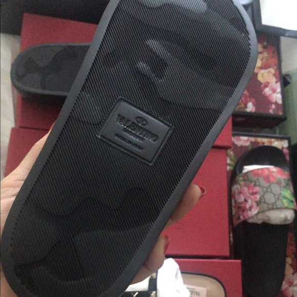 Valentino Rockstud Slides Sandals 100% AUTHENTIC - Picture 6 of 8